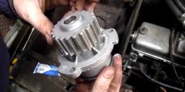 Самостоятельная замена водяного насоса автомобиля ВАЗ 2108/09